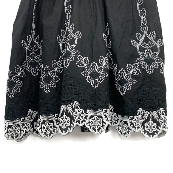 Discover Clothing Company stitched embroidered dress - Picture 7 of 10